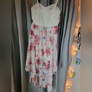 AUW, Junior floral spring dress